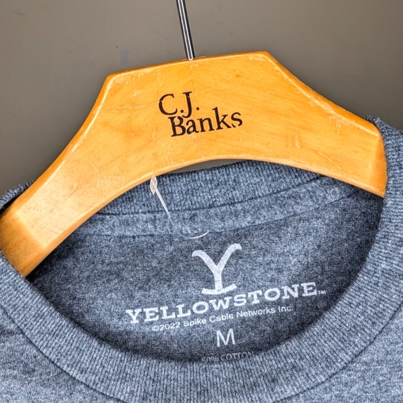 Men's distressed Yellowstone graphic T-shirt - Picture 6 of 6